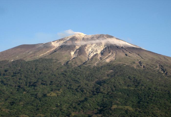 Gunung Ili Lewotolok Tidak Meletus, 723 Orang Mengungsi